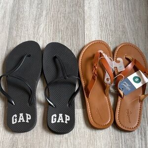 GAP Black and Tan Women's Sandals